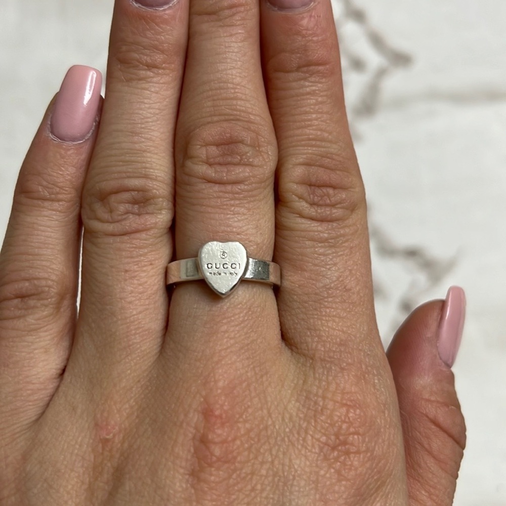 Gucci heart ring